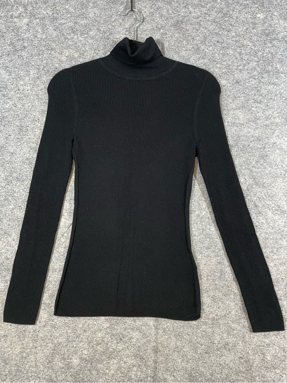 Everlane Black Merino Wool Turtleneck Sweater Medium Quiet Luxury Minimalist